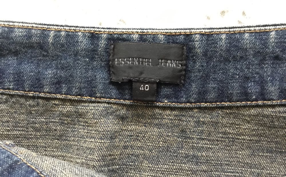 Jupe en jean avec plis devant, Taille 40, Tr&egrave;s bon &eacute;tat, Essentiel Jeans Vêtements