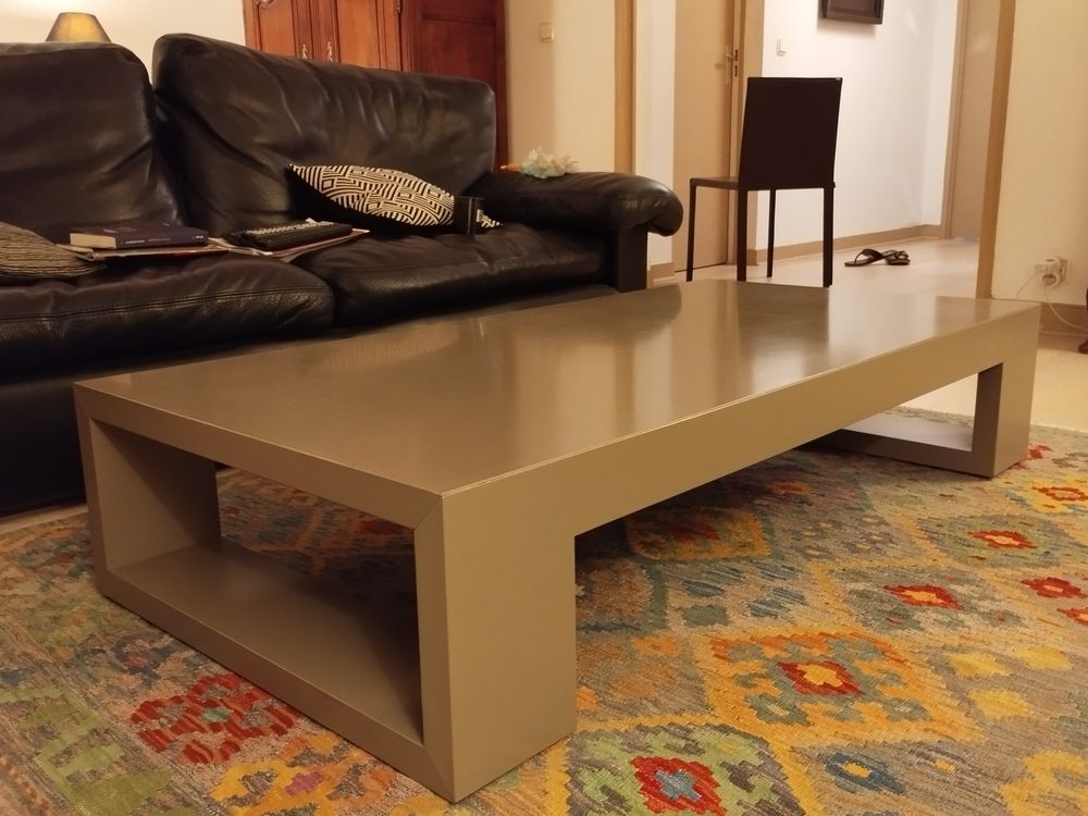 Table basse laqu&eacute;e beige Meubles