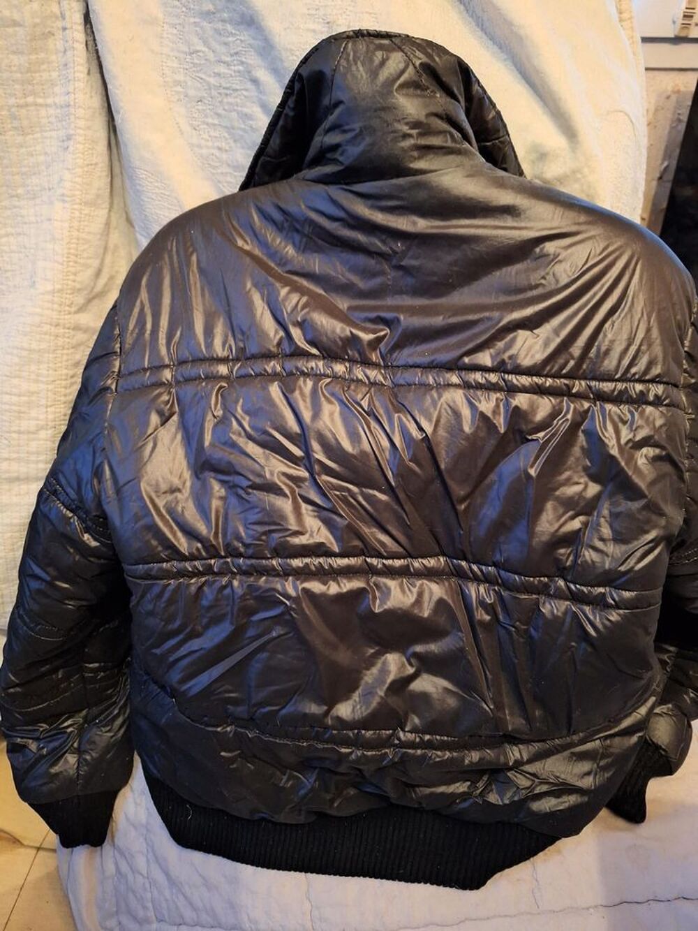 Veste XL mixte noire molletonn&eacute;e Vêtements