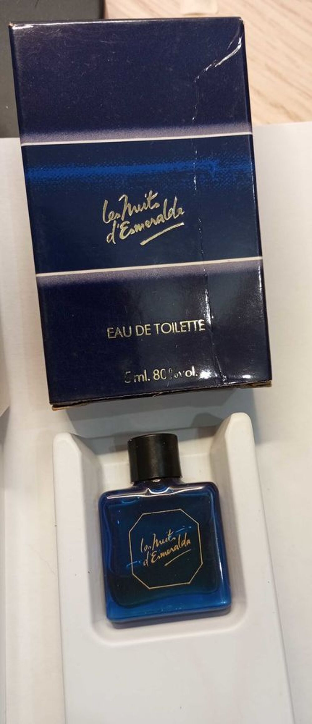 Mignature de parfum Esmeralda 