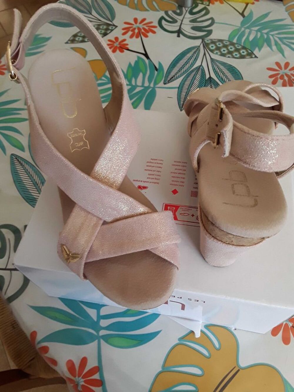 sandales compens&eacute;es Chaussures