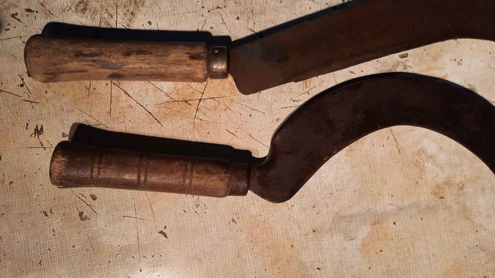 2 faucilles
Bricolage