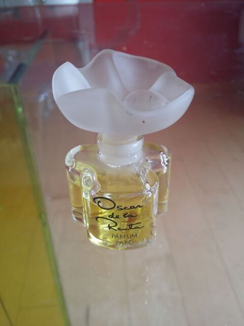 Miniature factice de parfum  6 Vannes (56)