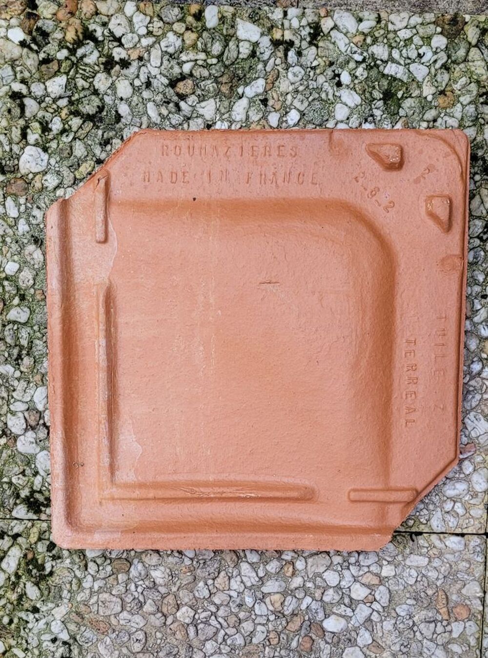 RECHERCHE TUILES Z - TERREAL Bricolage