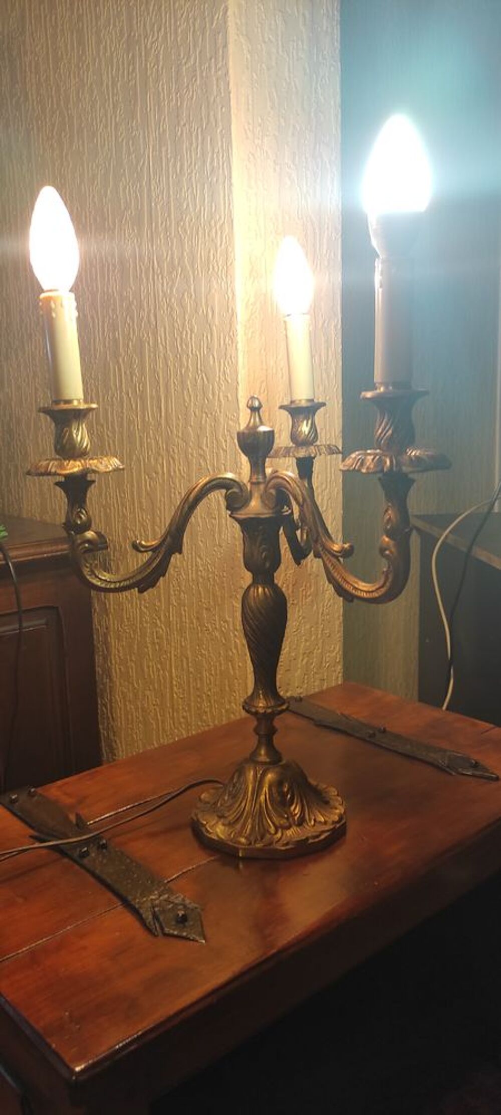 Chandelier bronze 3 branches electrifi&eacute; Décoration