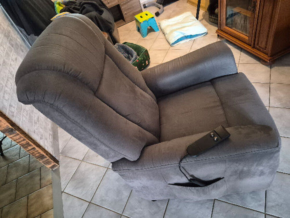 FAUTEUIL ELECTRIQUE Meubles