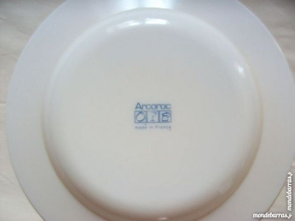 Assiette restaurant filet rouge plate ARCOROC 24cm vintage Décoration