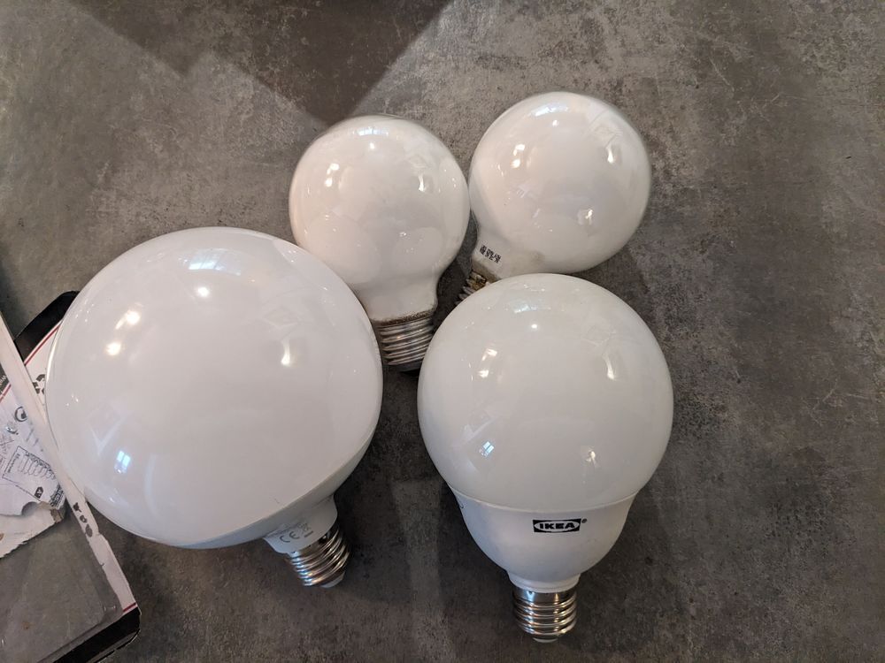 Lot de 4 grosses ampoules boule globe 60+100+120 mm en parfa Bricolage