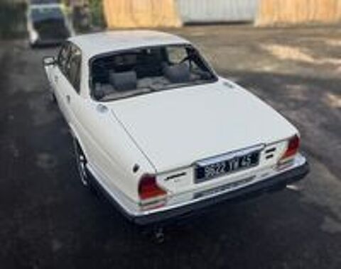 XJ 12 XJ12 6.0 A 1979 occasion 37110 Villed&ocirc;mer