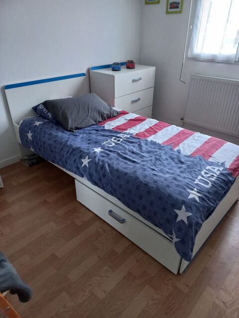 Chambre enfant couleur rversible bleu ou rose 150 Bourg-en-Bresse (01)
