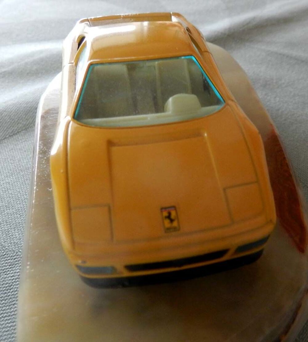 FERRARI 328 TB (1957) Mod&egrave;le r&eacute;duit 