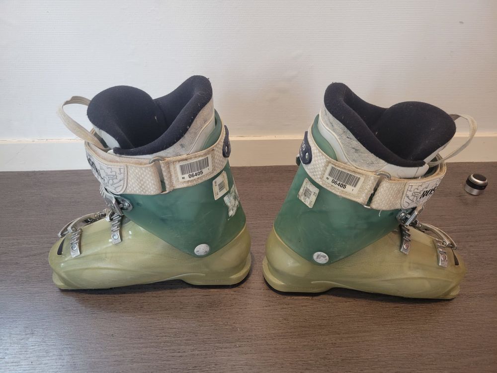 Chaussures de ski femmes ? Pointure 39 ? Quasi neuves Sports