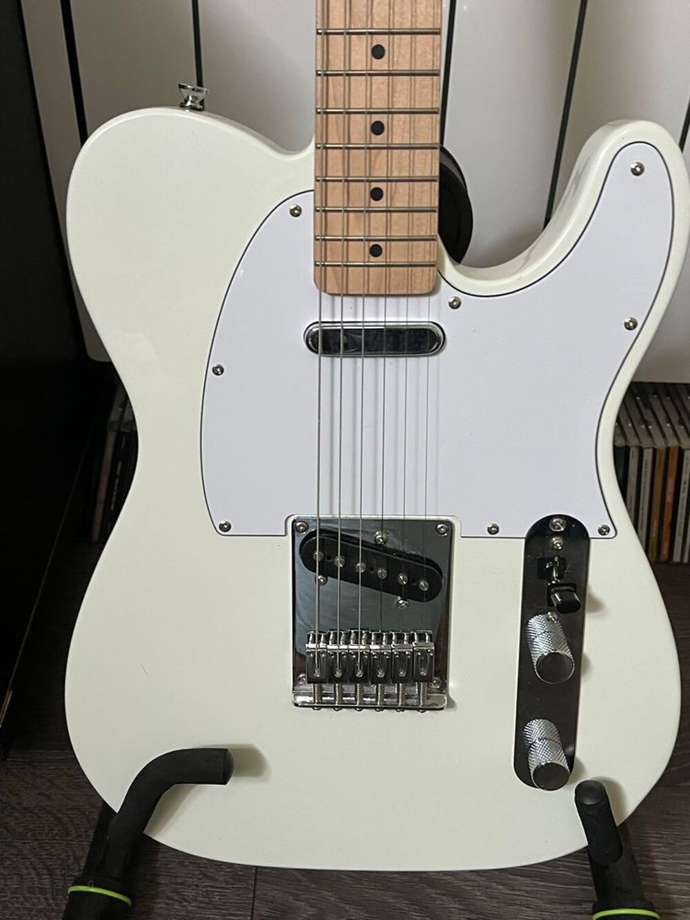 Guitare &eacute;lectrique Squier by Fender Instruments de musique