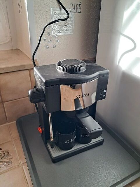 Petite cafetière Symex expresso maison cuisine etudiante 12 Fèves (57)