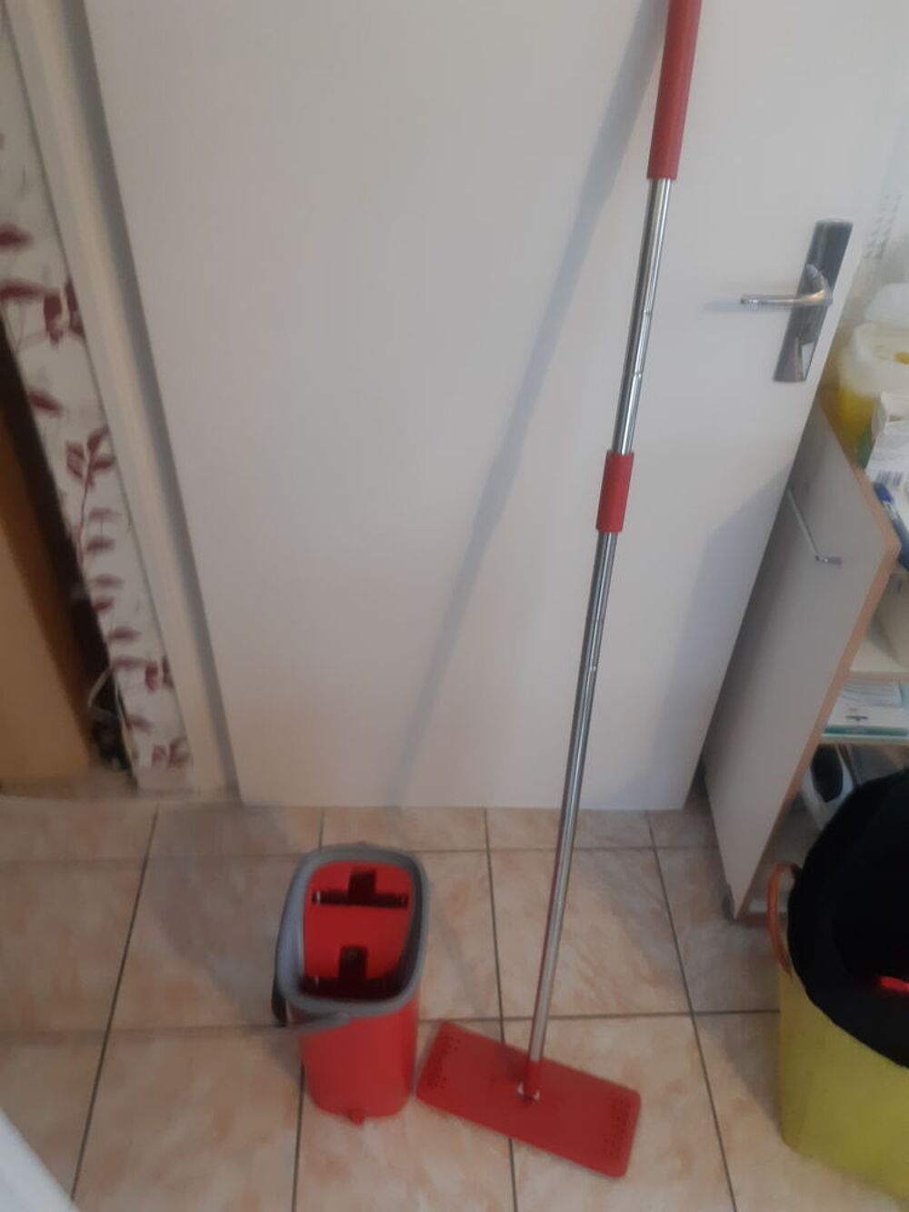 Saut et balai &agrave; recurer Bricolage