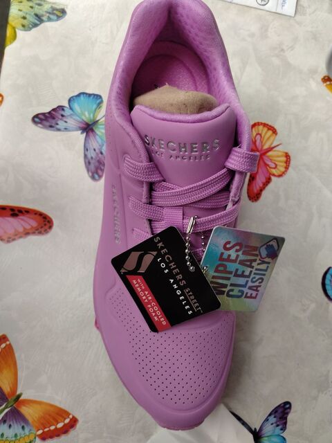 Basket Skechers femme rose neuve emballé étiquetté Sedan (08)