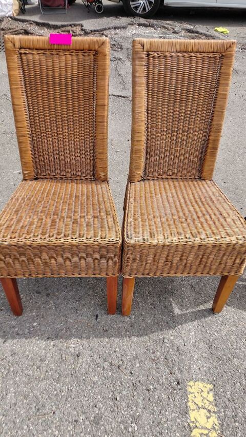 2 chaises en rotin 20 Nice (06)