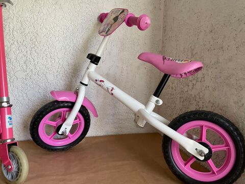 trottinette et draisienne rose et blanc 20 Latresne (33)