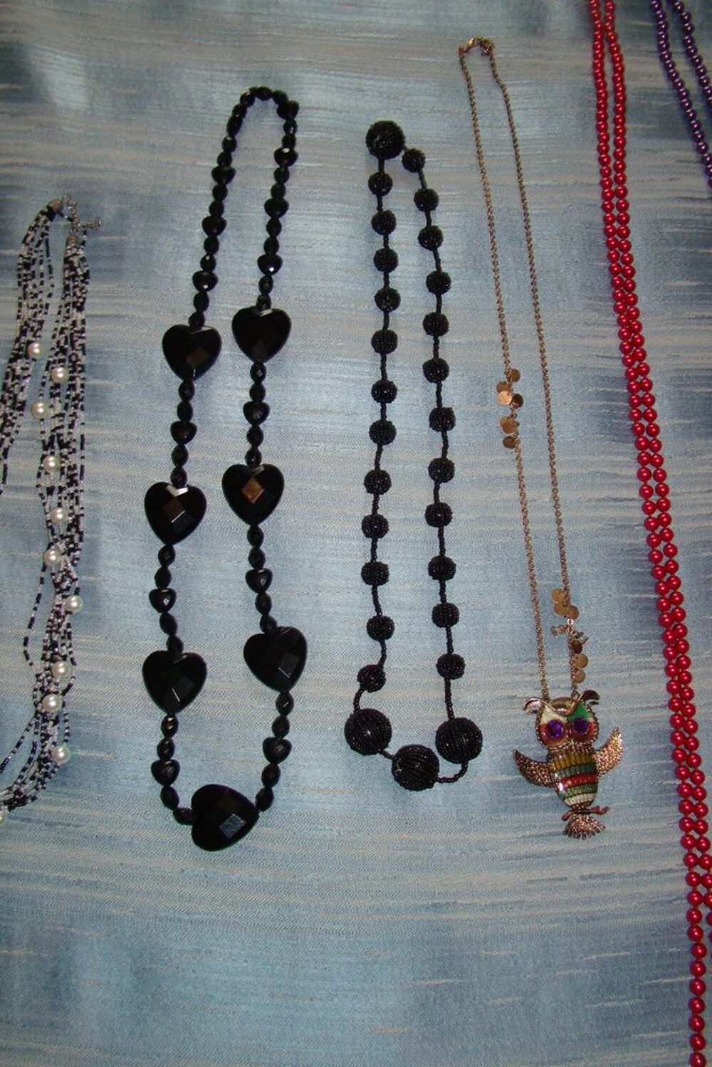 Lot de 10 colliers / sautoirs fantaisie Bijoux et montres