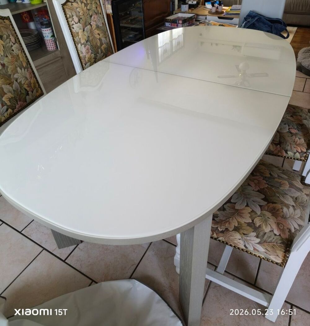 Table ovale moderne et rallonge Meubles