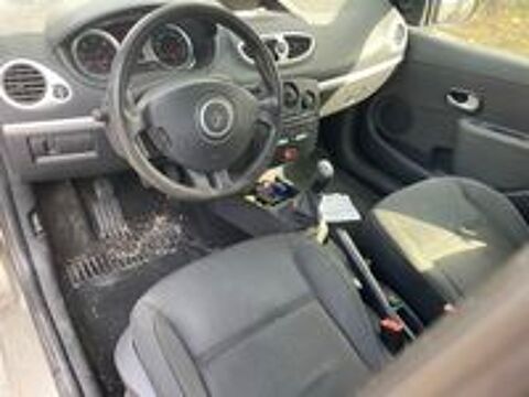 Clio III Clio 1.5 dCi 85 Privil&egrave;ge 2010 occasion 44770 La Plaine-sur-Mer