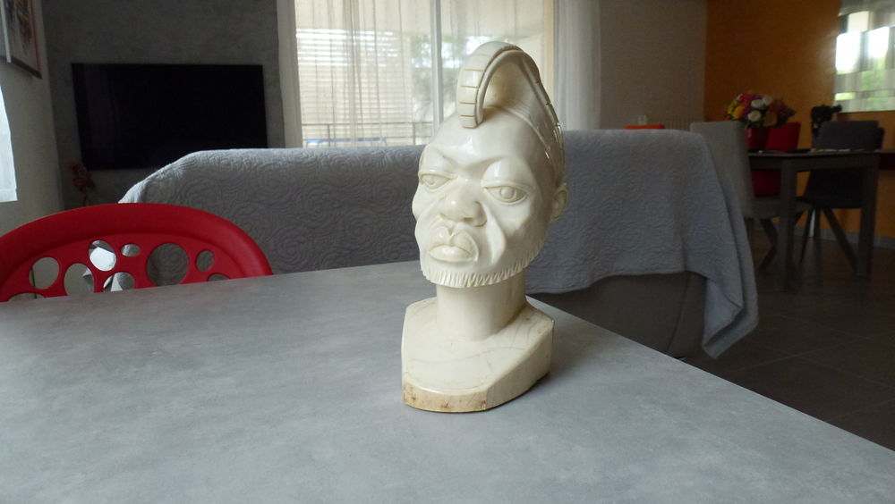 Tr&egrave;s beau buste africain (Angola) des ann&eacute;es 60 : Dcoration