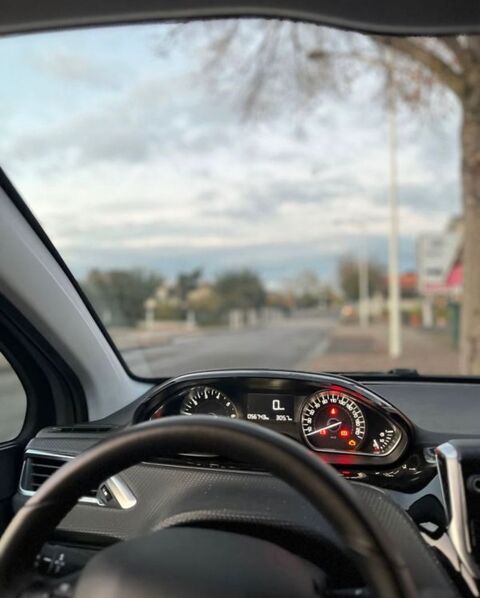 Peugeot 208 1.2 PureTech 82ch BVM5 Style