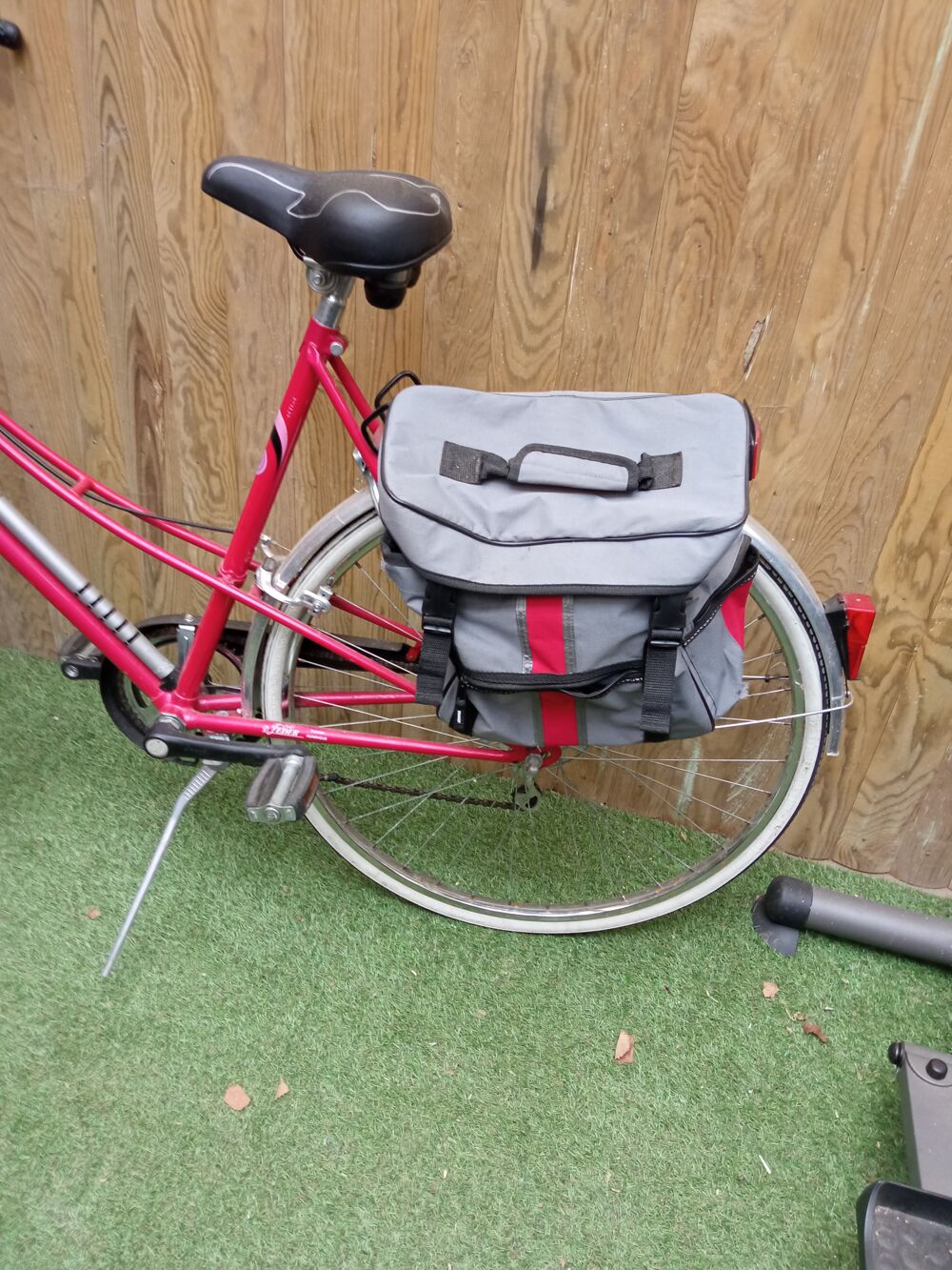 VELO FEMME DE VILLE
Vélos