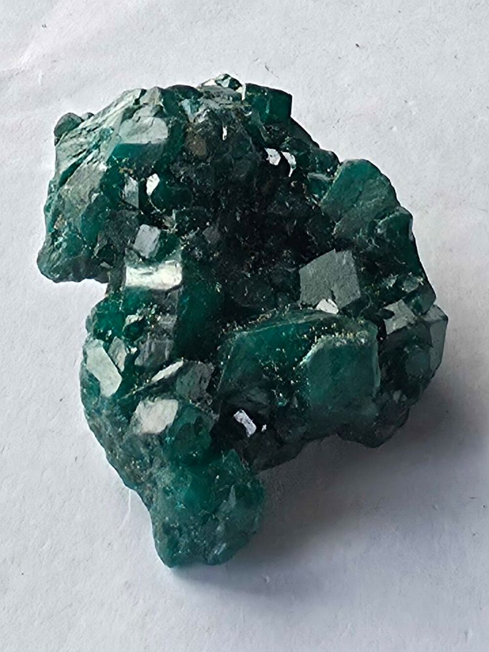 Min&eacute;ral Rare : Dioptase sur Matrice du Katanga (RDC)-27g 