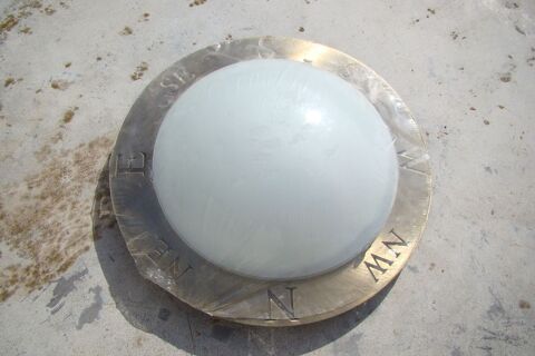 Plafonnier boussole -  Neuf   
25 Gargenville (78)