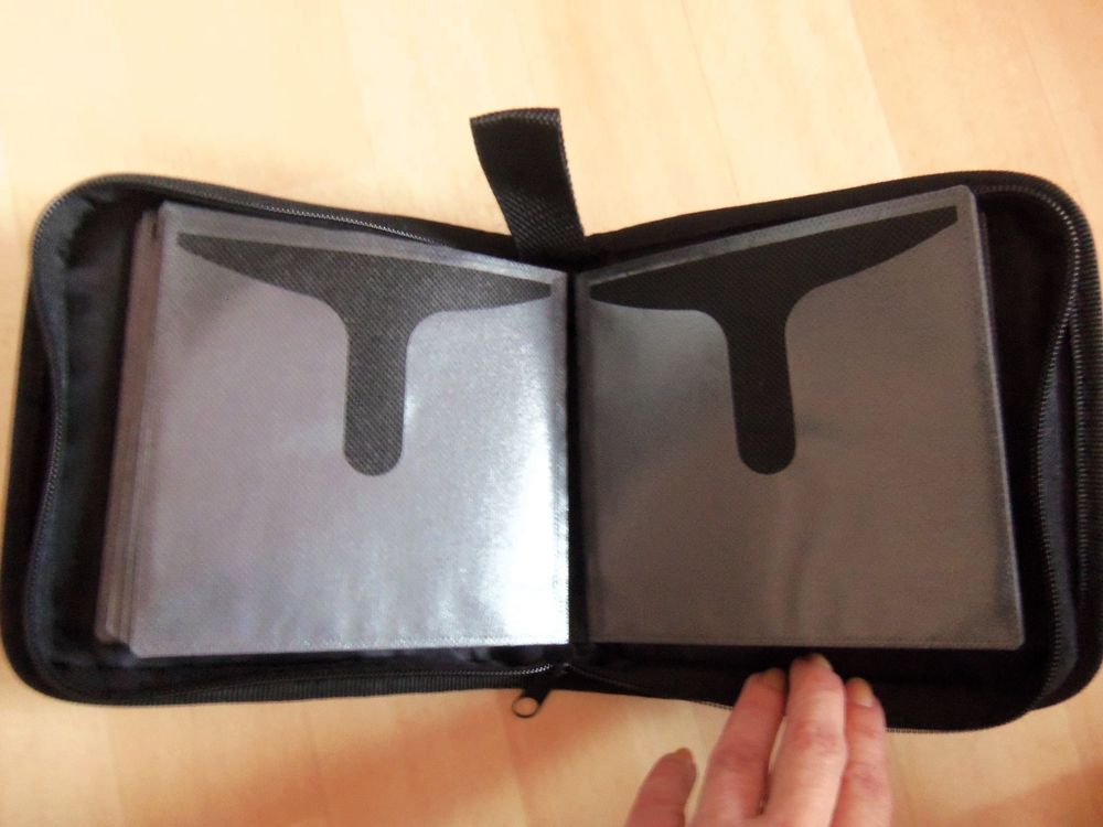 Etui neuf housse de protection sacoche pour 28 CD ou DVD Matériel informatique