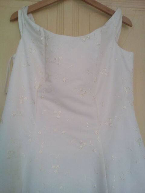 Robe de marie et de soire
390 Bourg-de-Thizy (69)