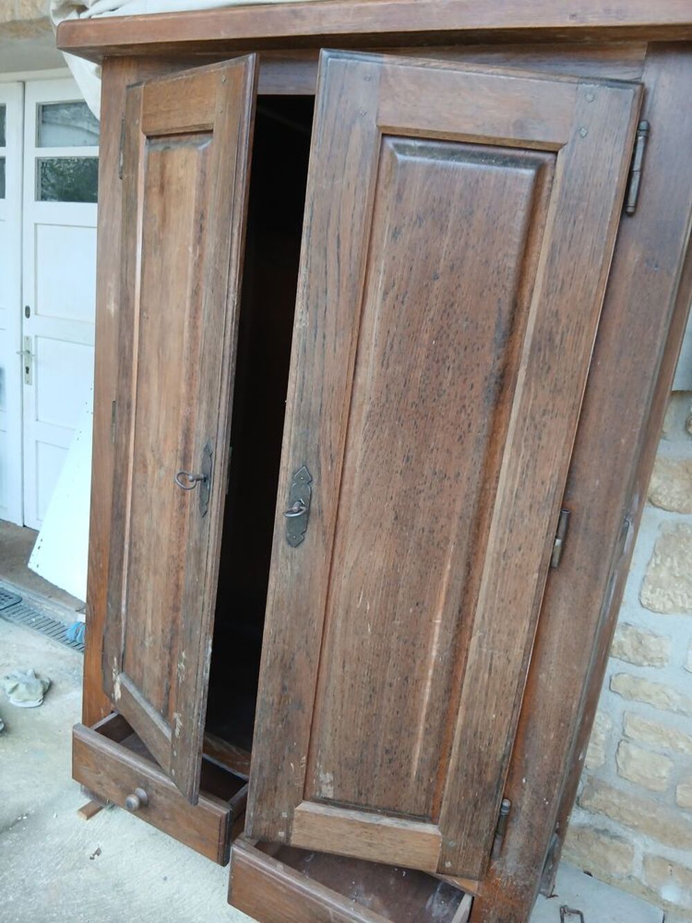 Armoire ch&ecirc;ne massif Meubles