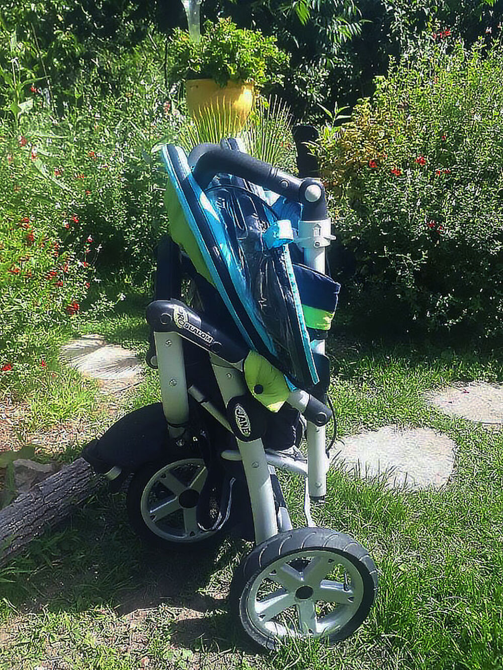 Duo Poussette sportive 3 roues et nacelle Jan&eacute; Pu�riculture