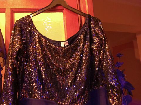 Lot de 30 robes neuves de soir�e grande taille 850 Agde (34)