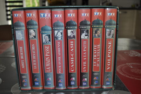Coffret de 8 vidos  Au thtre ce soir  5 Perreuil (71)