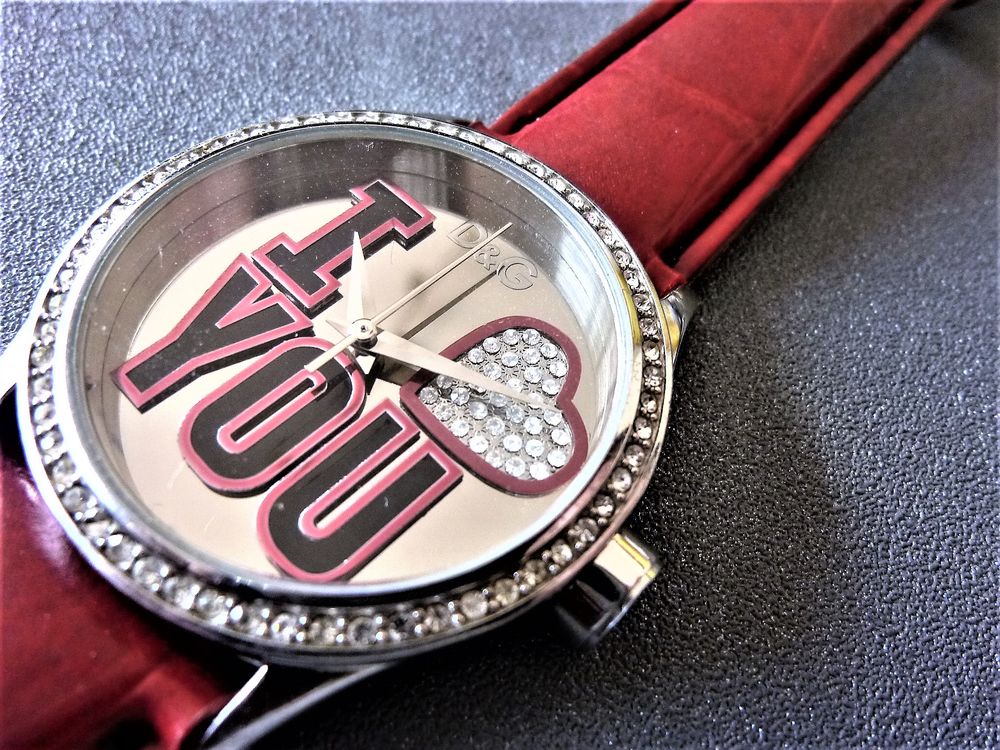 DOLCE GABBANA TIME luxury zirconi montre unisexe 2010 ANQ104 Bijoux et montres