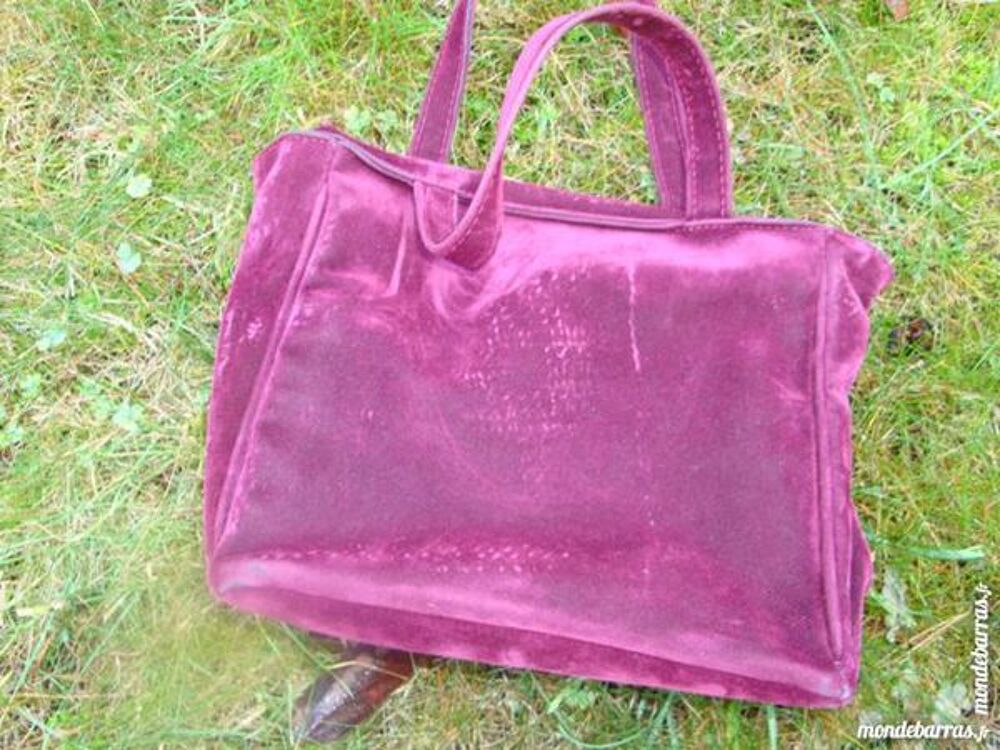 Sac &agrave; main bordeaux fa&ccedil;on daim Maroquinerie