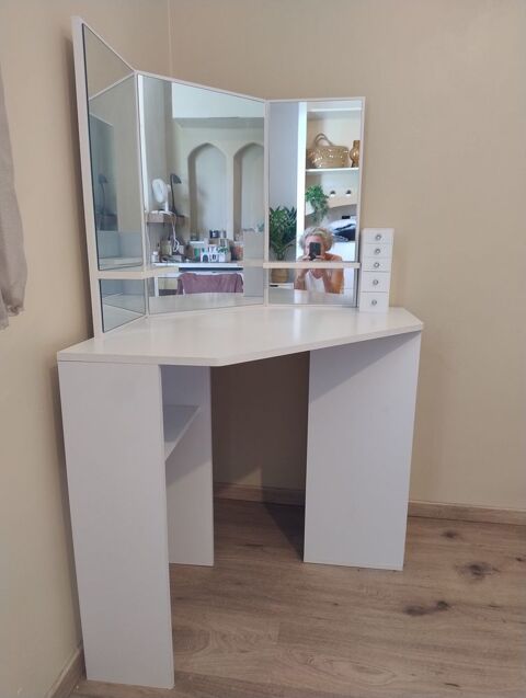 Coiffeuse 50 Saint-Cyprien (42)