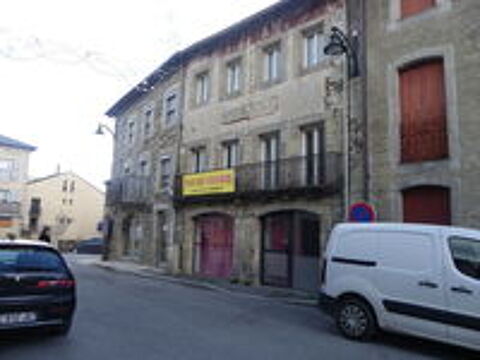   Local Commercial - Centre village 