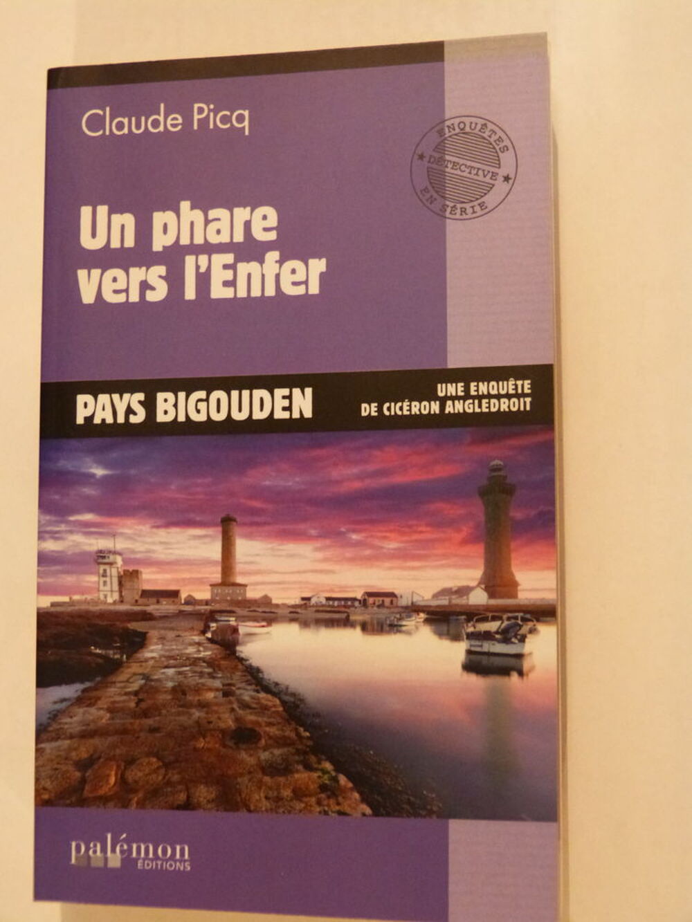 UN PHARE VERS L ENFER roman policier BRETON PALEMON Livres et BD