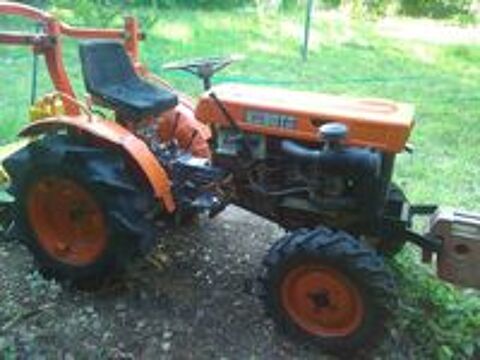   Microtracteur Kubota B7000d (4x4) première main 