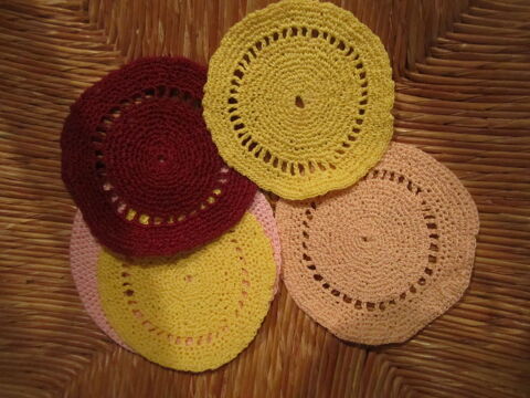 Divers napperons ou sous verre out tout autres 0 M�rignies (59)