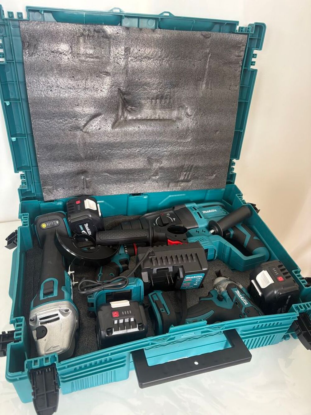 Makita kit 4en1 36v 8ah Bricolage