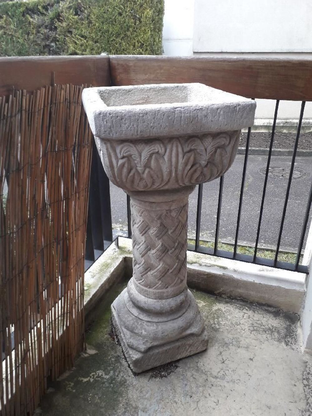 grande vasque d&eacute;corative pour jardin ou terrasse Jardin