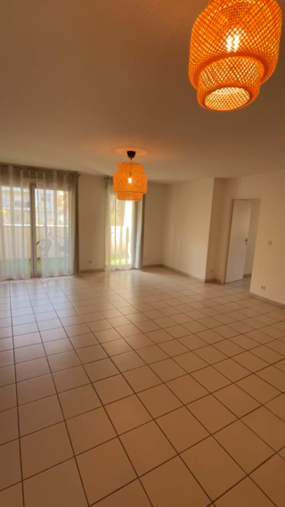  Appartement  vendre 4 pices 82 m