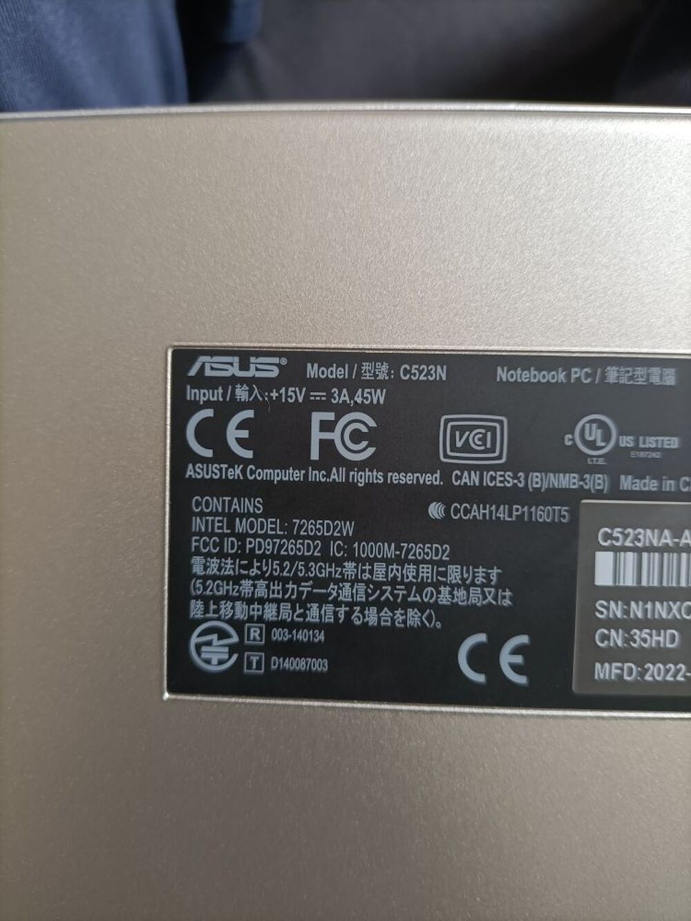chromebook Asus en excellent &eacute;tat, 1 mois d'utilisation produit sous garantie facture &agrave; l'appui. Livr&eacute; avec sacoche neuve Matériel informatique
