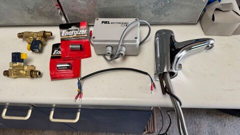 ROBINET LAVABO A OUVERTURE PAR DETECTION INFRAROUGE PIELECTR 75 Berric (56)