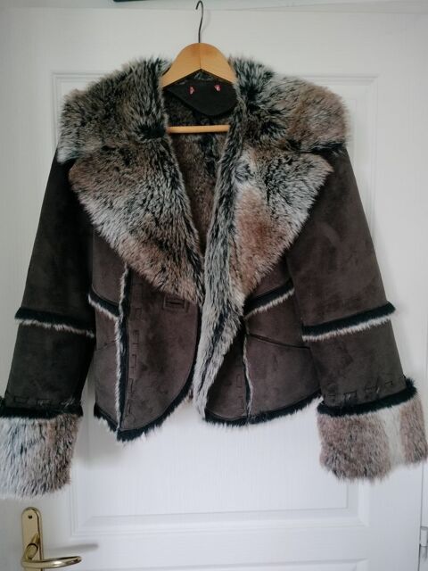 Belle veste daim et fourrure 15 Gujan-Mestras (33)