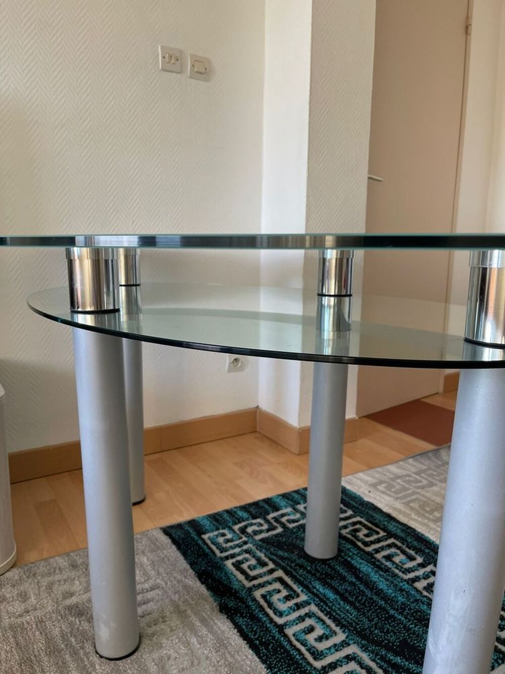Table &agrave; manger ovale, en verre, 160x107 Meubles